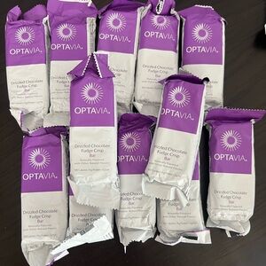 OPTAVIA Drizzled Chocolate Fudge Crisp Bars - Purple and White